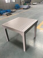 שולחן מרובע נפתח (90*90/180) טופ אלומיניום - שמפניה